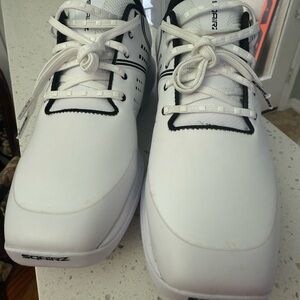 Men”s SQAIRZ cleats size 9 NWOT